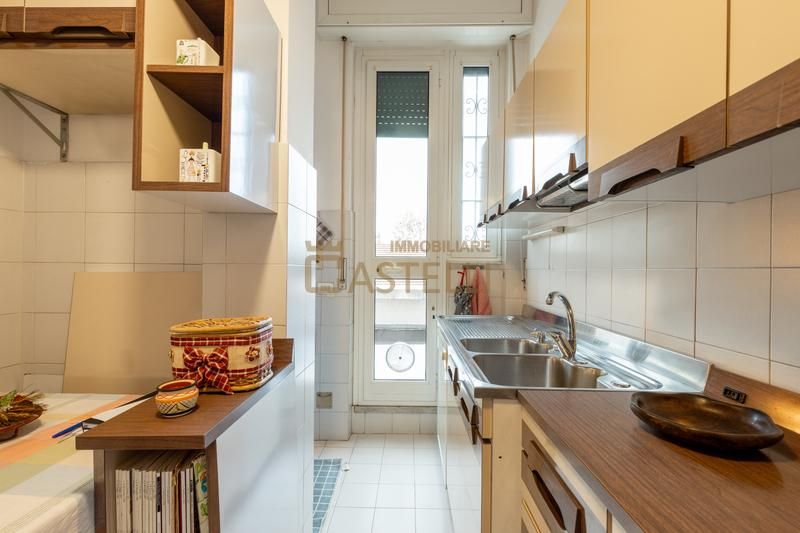 2 Locali - via Quadronno 
