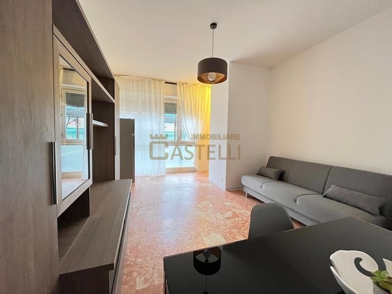 2 Locali - Via Agnesi