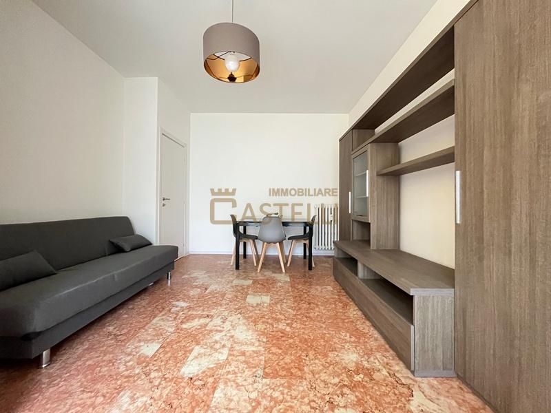 2 Locali - Via Agnesi