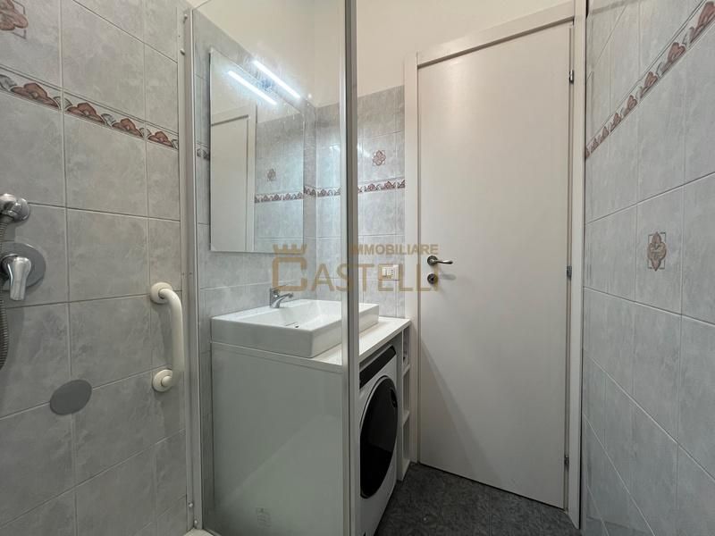2 Locali - Via Agnesi
