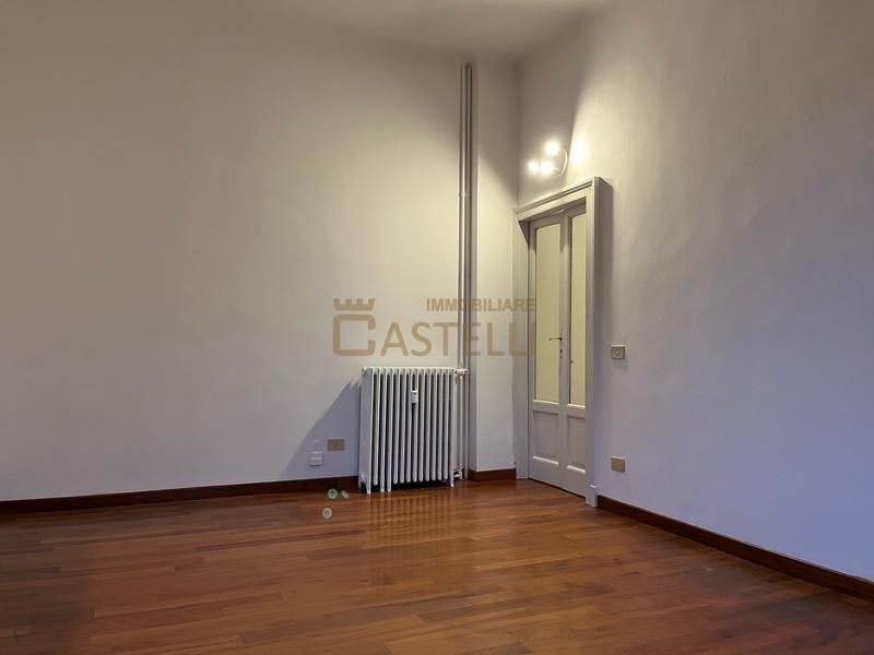 2 Locali - Via Tiraboschi