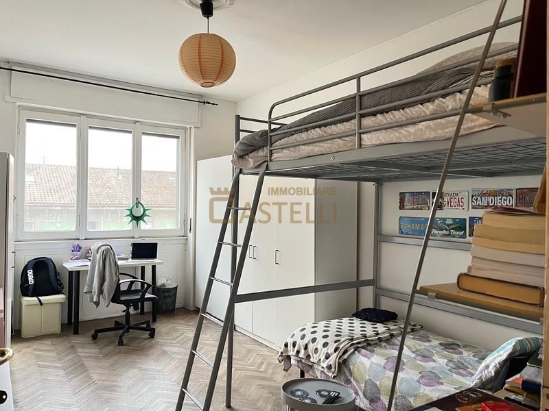 2 Locali - Via Adige