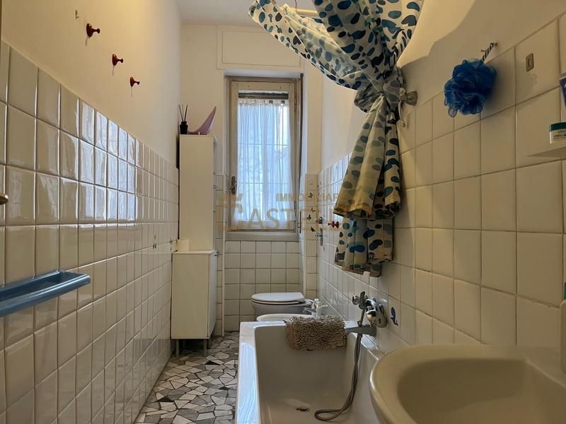 2 Locali - Via Adige