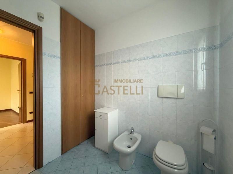 3 Locali - Via Carlo Farini