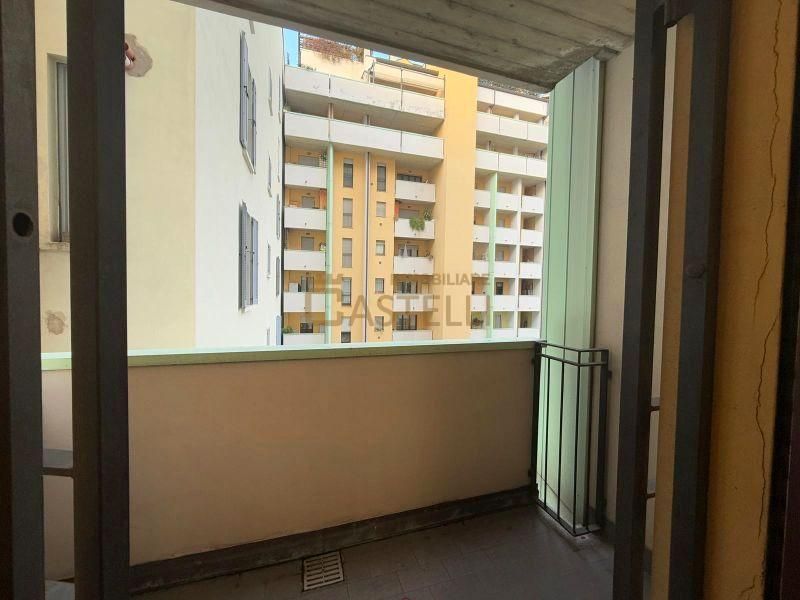 3 Locali - Via Carlo Farini 