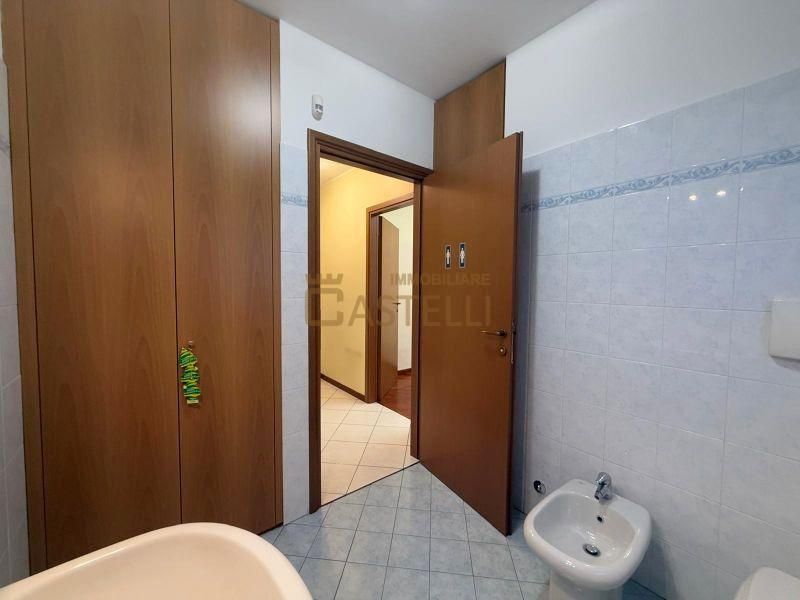 3 Locali - Via Carlo Farini 