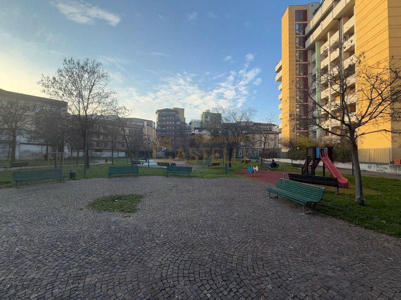 3 Locali - Via Carlo Farini 