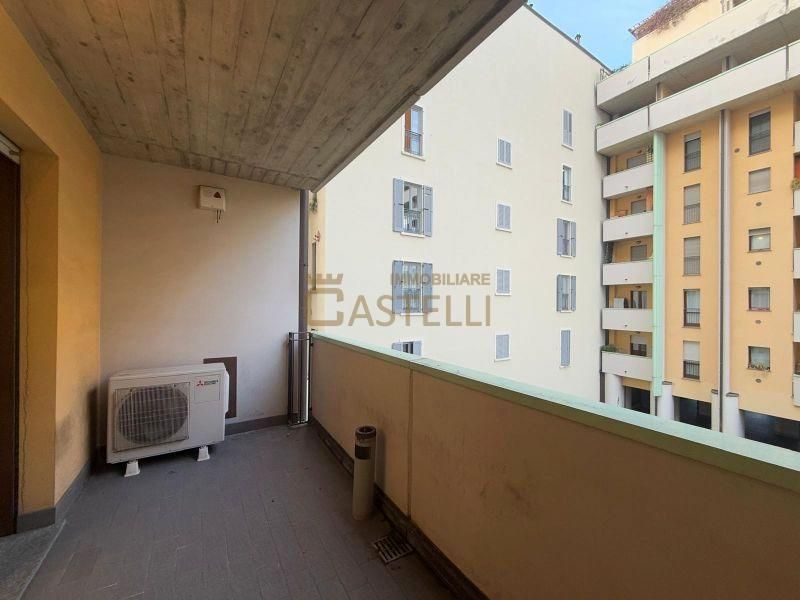 3 Locali - Via Carlo Farini 