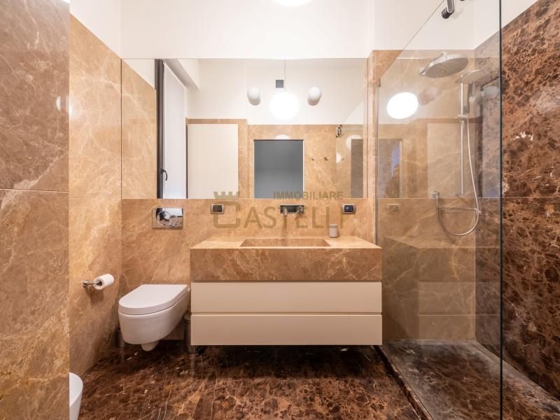 5 locali - Via Cusani