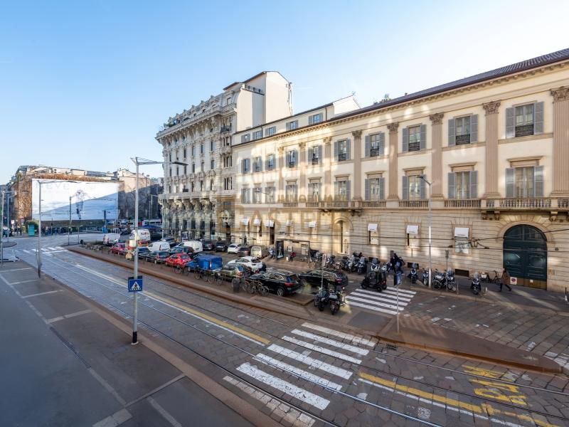 5 locali - Via Cusani