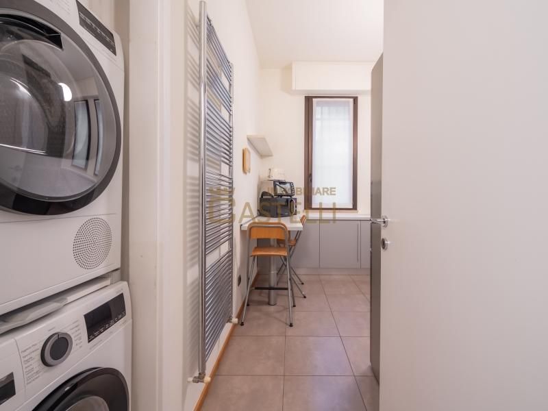 5 locali - Via Cusani