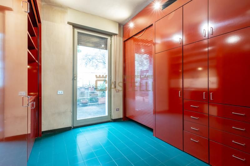 4 Locali - Viale Caldara 