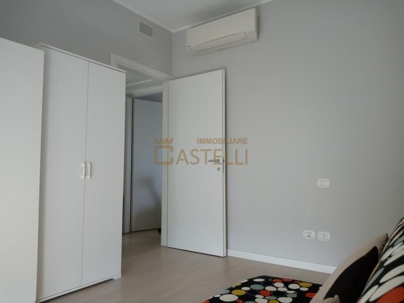 3 Locali - Via Masaniello 