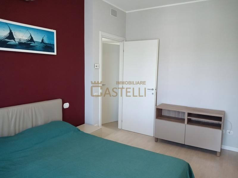 3 Locali - Via Masaniello 