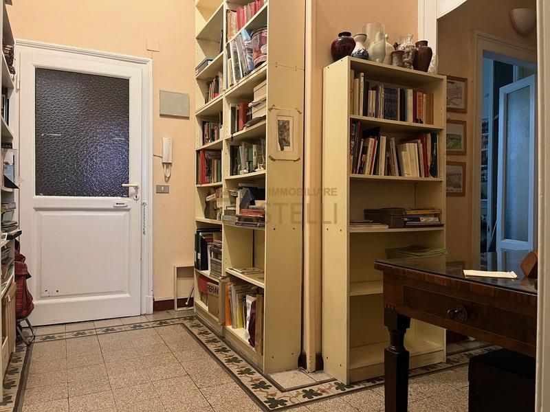 6 Locali - Via Uberti