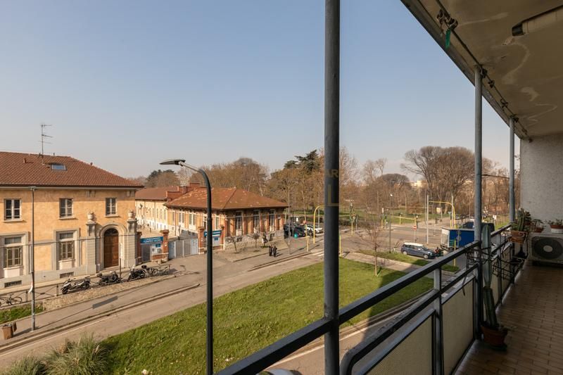 3 Locali - Via Pompeo Leoni