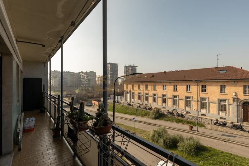 3 Locali - Via Pompeo Leoni