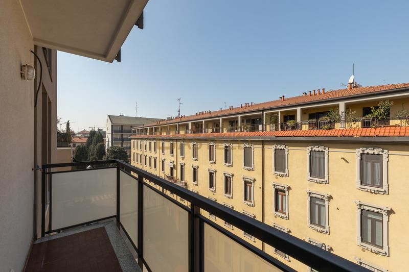 3 Locali - Piazzale Libia