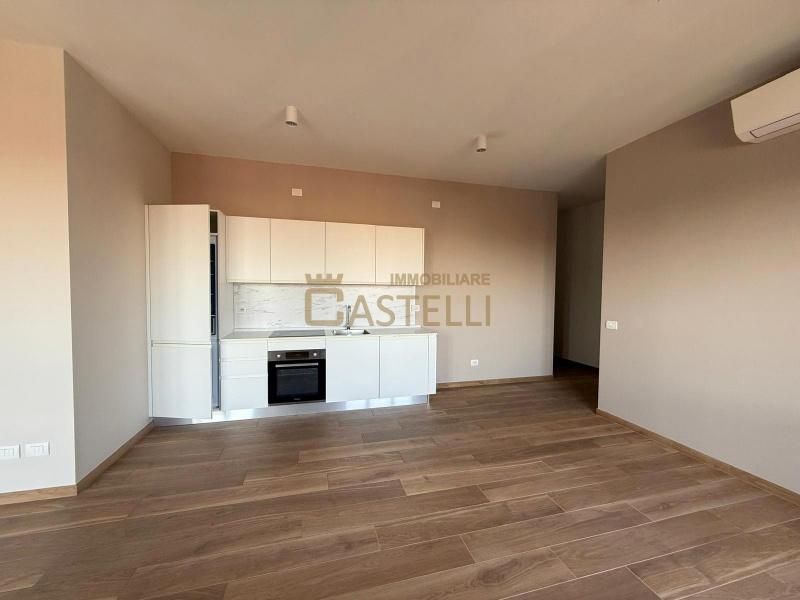 3 locali - Viale Brianza