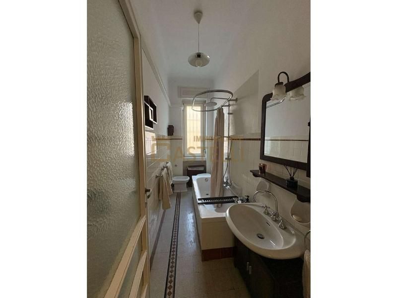 3 Locali - Via Vaina