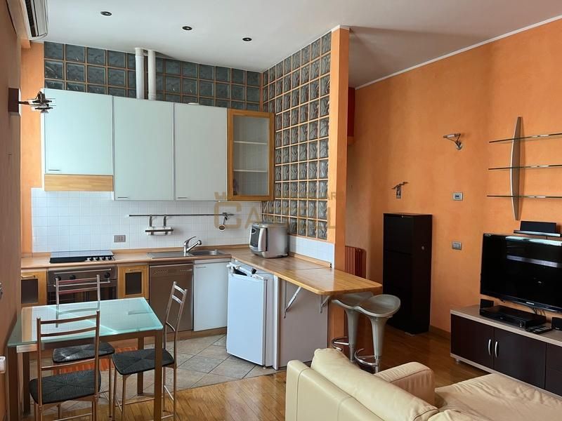 2 Locali - via Altaguardia