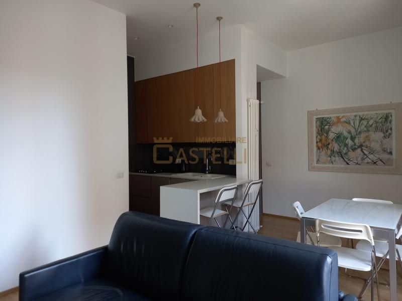 2 Locali - Via Agnesi