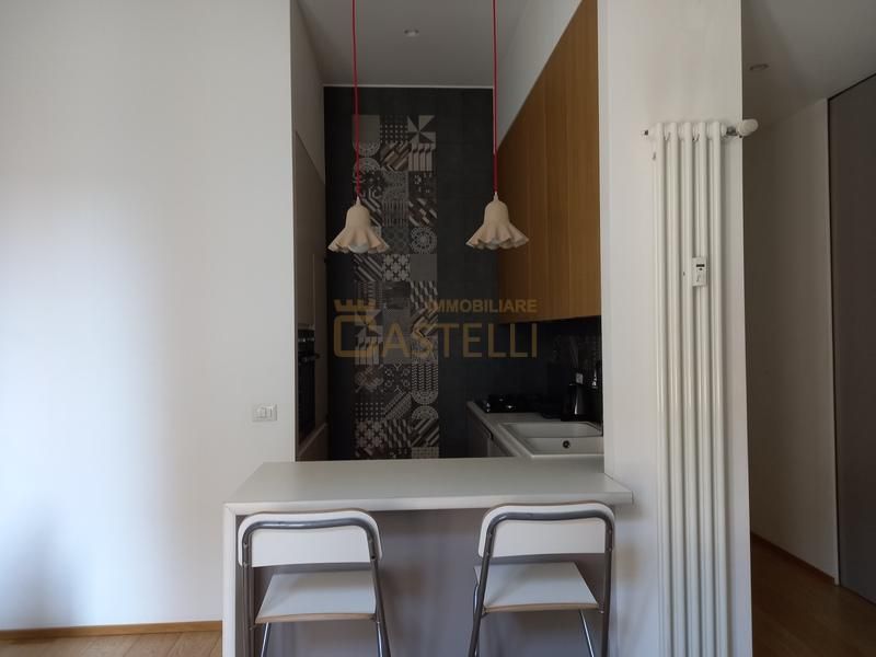 2 Locali - Via Agnesi