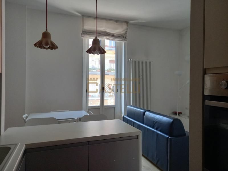 2 Locali - Via Agnesi