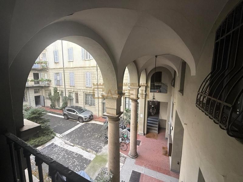 2 locali - Via Castelfidardo