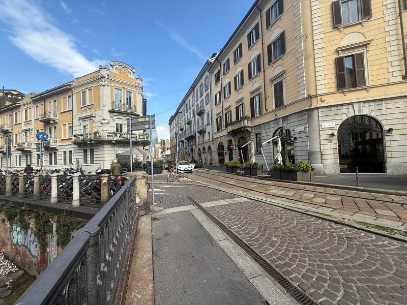 2 locali - Via Castelfidardo