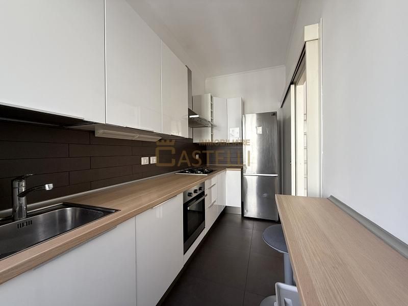 3 locali - Viale Regina Giovanna