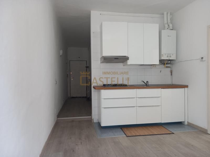 2 Locali - Viale Bligny