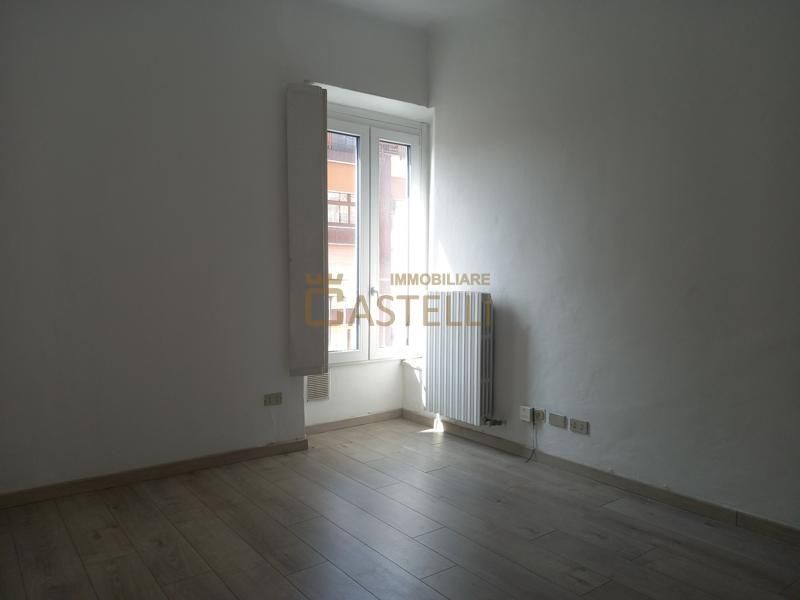 2 Locali - Viale Bligny