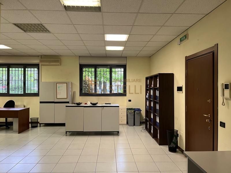 3 Locali - Via Primaticcio
