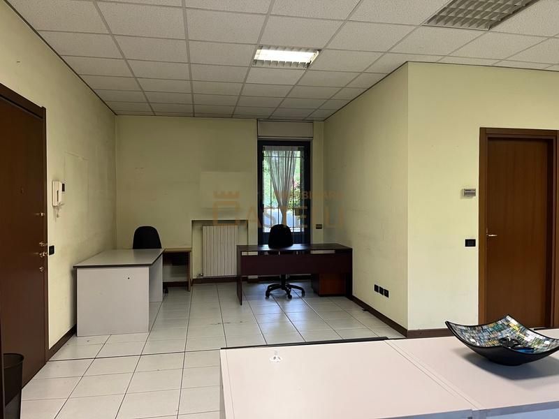 3 Locali - Via Primaticcio