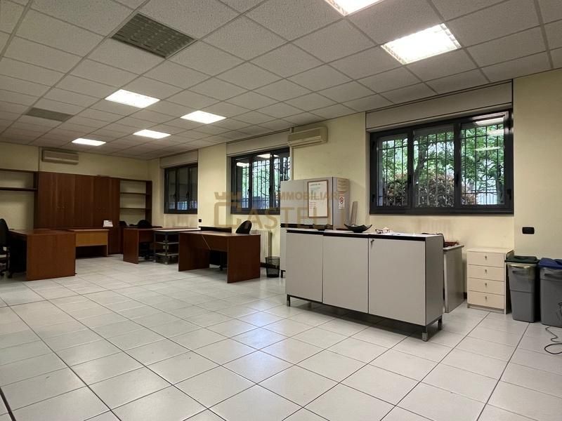 3 Locali - Via Primaticcio