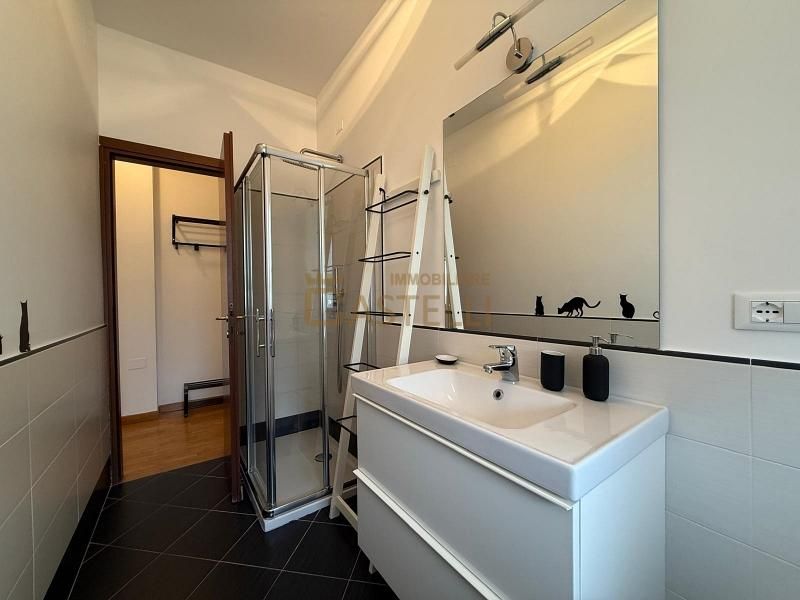 2 locali - Via Ippolito Rosellini