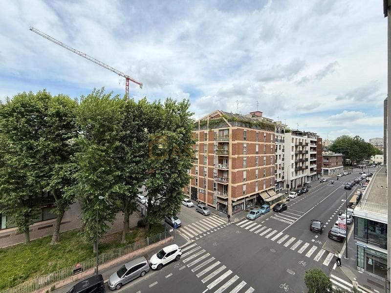 2 locali - Via Ippolito Rosellini