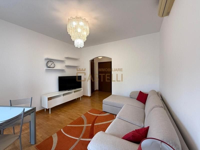 2 locali - Via Ippolito Rosellini