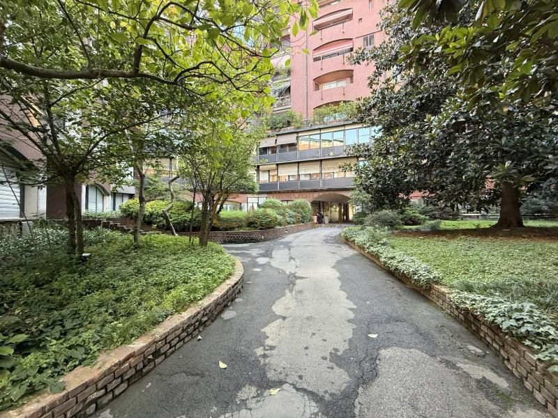2 Locali - Corso Italia