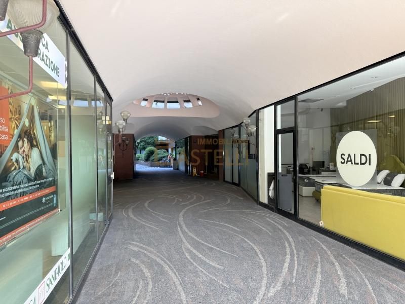 2 Locali - Corso Italia