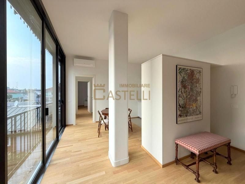 2 Locali - Corso Italia