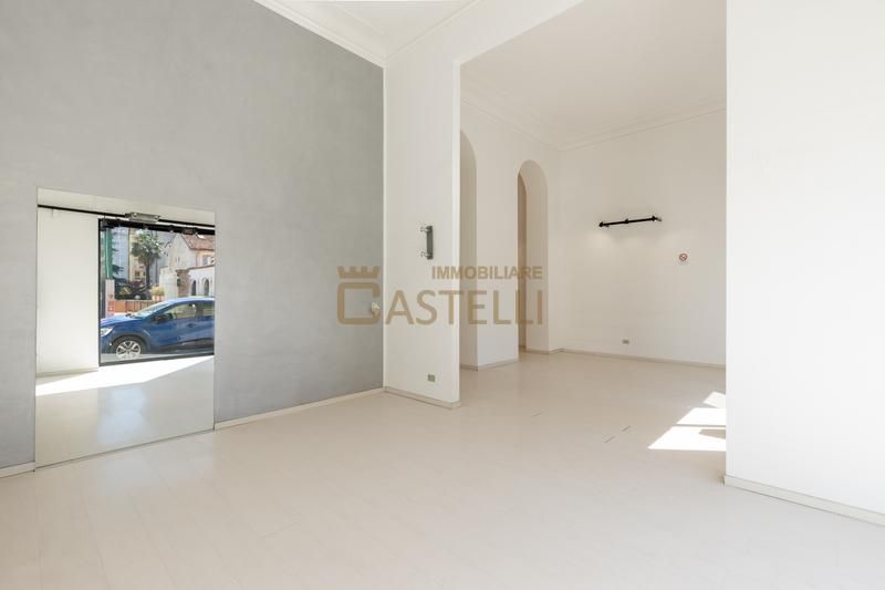 Negozio - Viale Sabotino