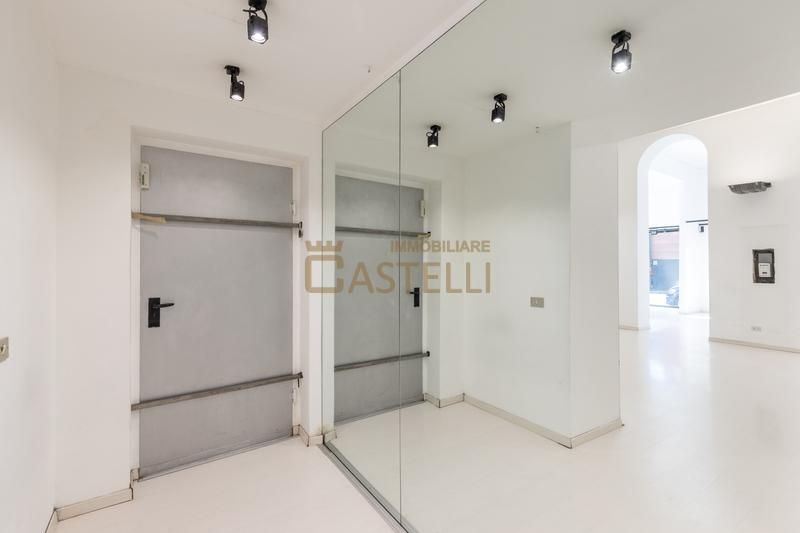 Negozio - Viale Sabotino