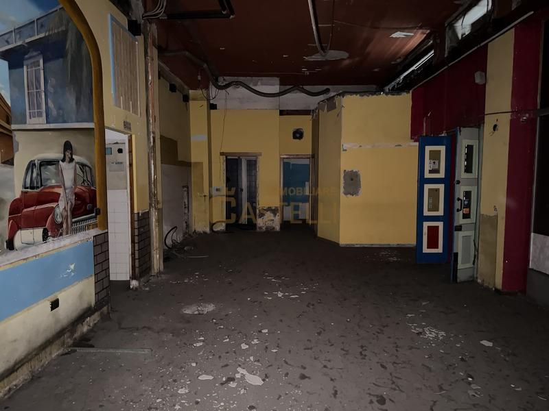 Negozio - Viale Bligny