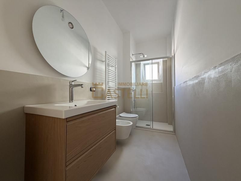 2 Locali - Viale Campania