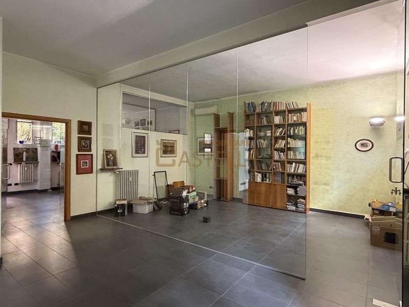 5 Locali - via Romilli