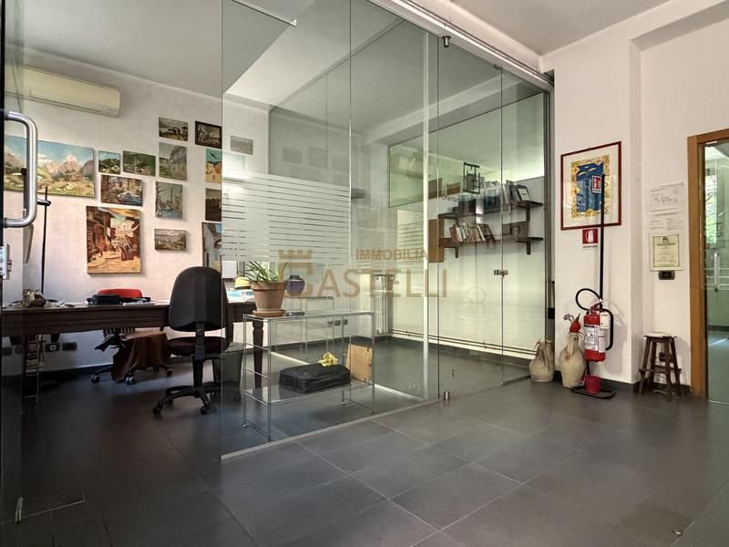 5 Locali - via Romilli
