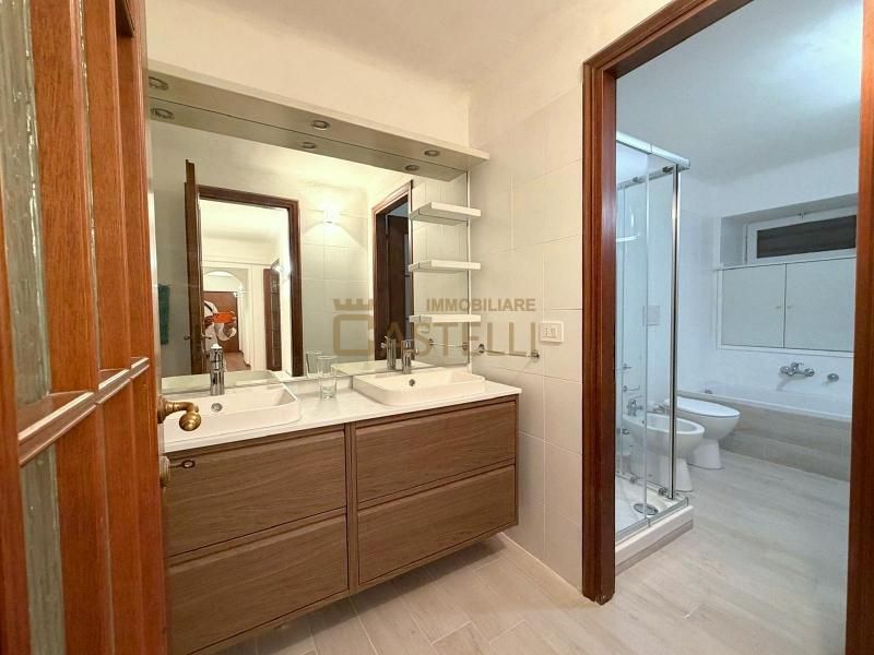4 Locali - Via Lazzaro Palazzi