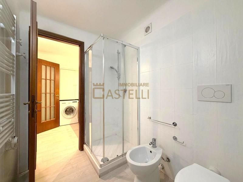 4 Locali - Via Lazzaro Palazzi